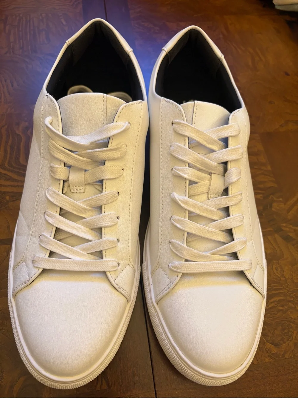 Men's Classic White Low-Top Sneakers - Minimal Leather Look